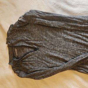 Saucony lightweight 1/4 zip grey small